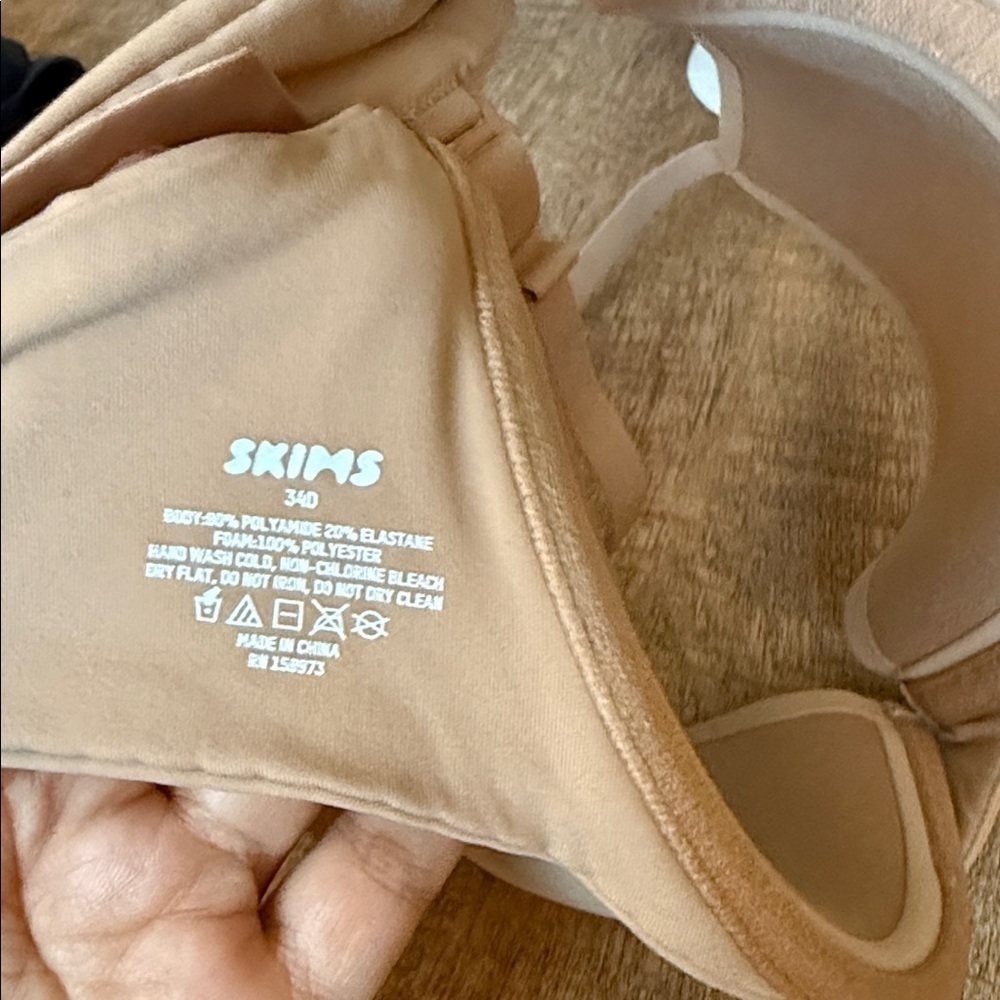Skims NWOT Plunge Underwired T-Shirt Bra Ochre Size 34D - Picture 3 of 3